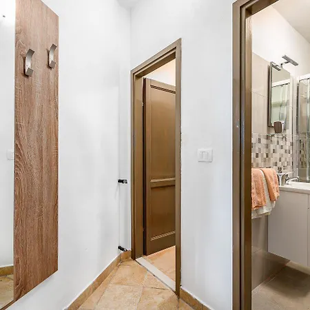 Apartamento Unterkunft Mit Sauna, Meerblick, Whirlpool Und Beheiztem Pool