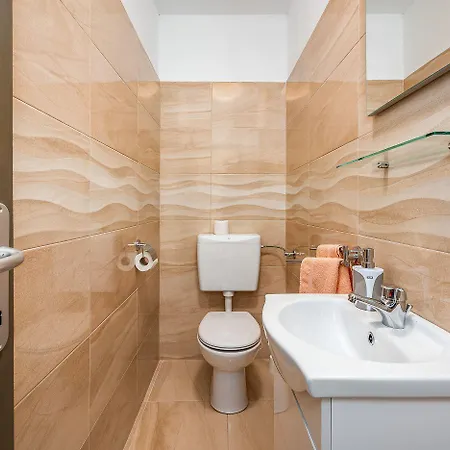 Unterkunft Mit Sauna, Meerblick, Whirlpool Und Beheiztem Pool Apartamento Labin (Istria)