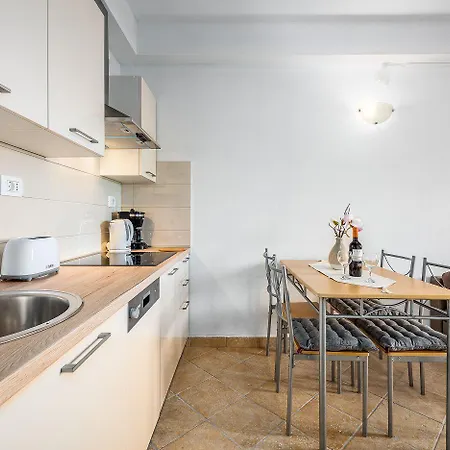 Unterkunft Mit Sauna, Meerblick, Whirlpool Und Beheiztem Pool Apartamento *