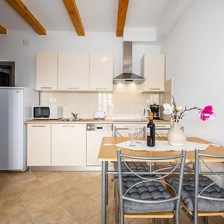 Apartamento Unterkunft Mit Sauna, Meerblick, Whirlpool Und Beheiztem Pool Labin (Istria)