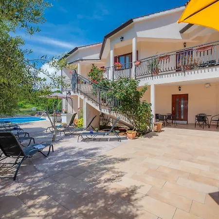 Unterkunft Mit Sauna, Meerblick, Whirlpool Und Beheiztem Pool *